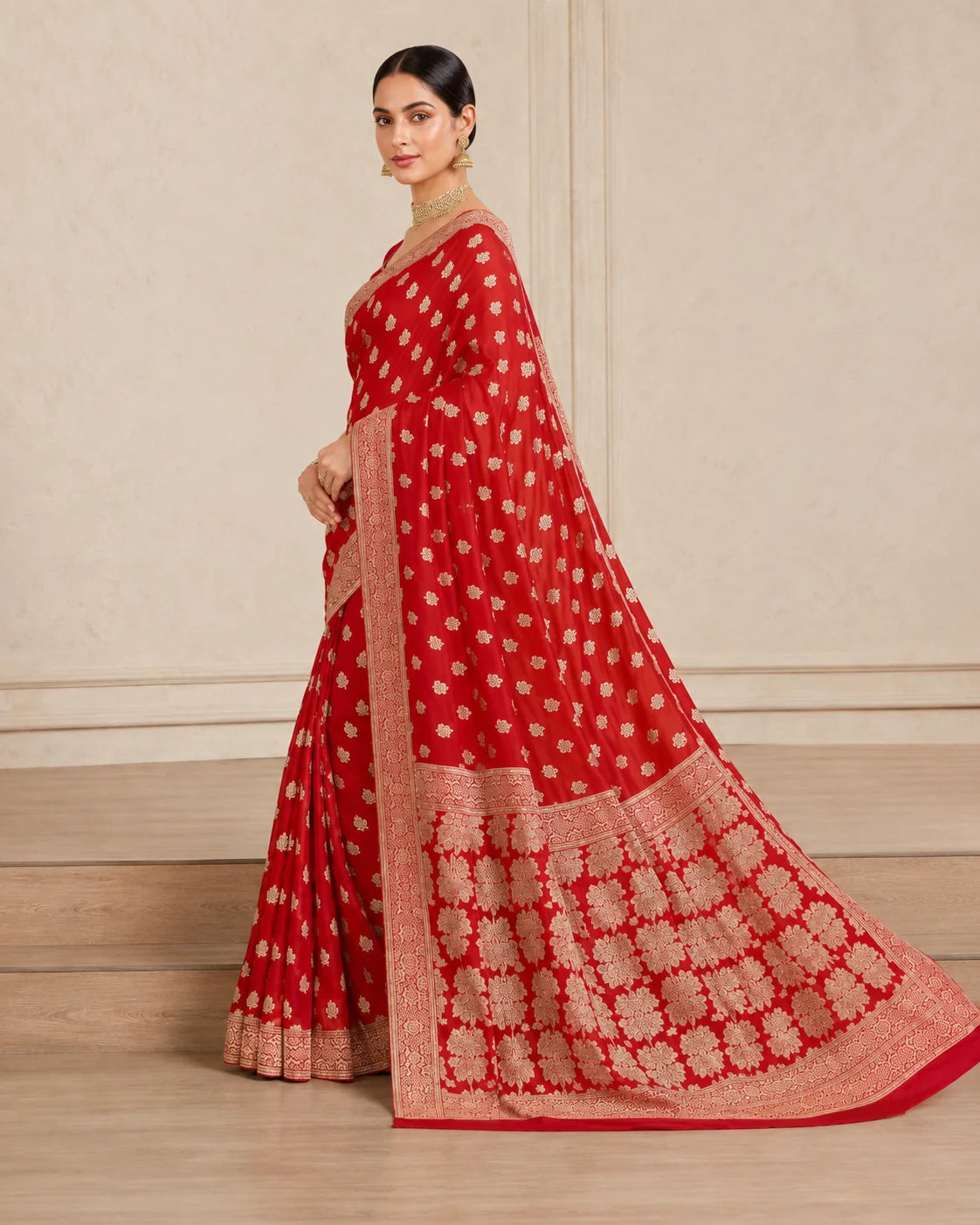 Red Banarsi Georgette Chiffon Booti saree side view